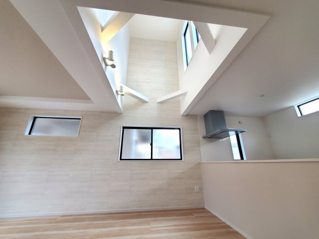 三郷市　幸房　新築戸建　全1棟の居間・リビング|施工例です