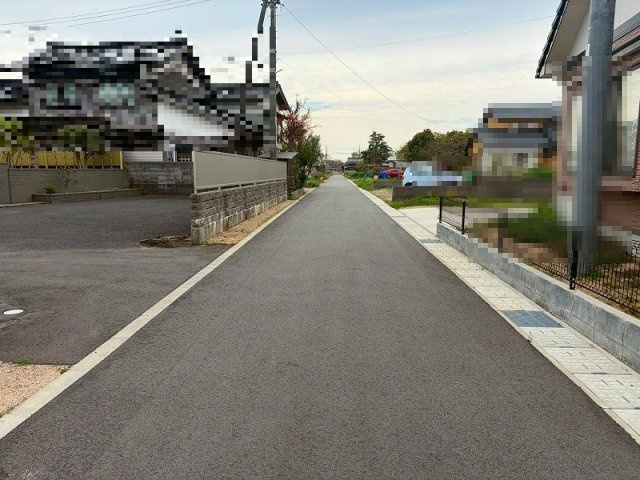 ■□外江町土地□■の前面道路含む現地写真|綺麗なアスファルト舗装の前道になります。
