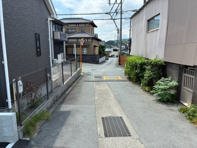 売新築戸建　富士市入山瀬の前面道路含む現地写真