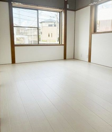 妙法寺字牛ノ子戸建の洋室
