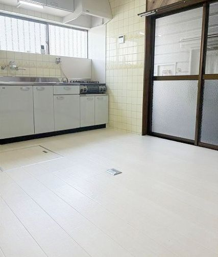 妙法寺字牛ノ子戸建の居間・リビング