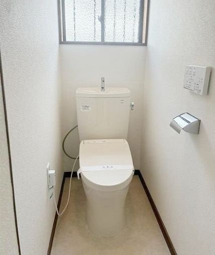 妙法寺字牛ノ子戸建のトイレ