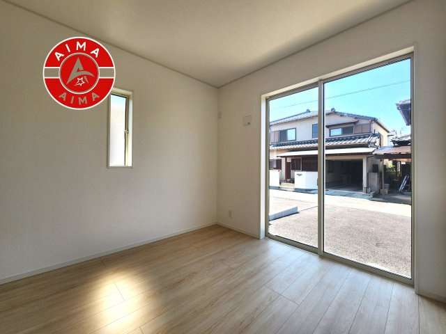 福津市津屋崎3丁目第30-2棟（2号棟）の子供部屋|穏やかな光が差し込む室内には、穏やかな時間が流れます。
