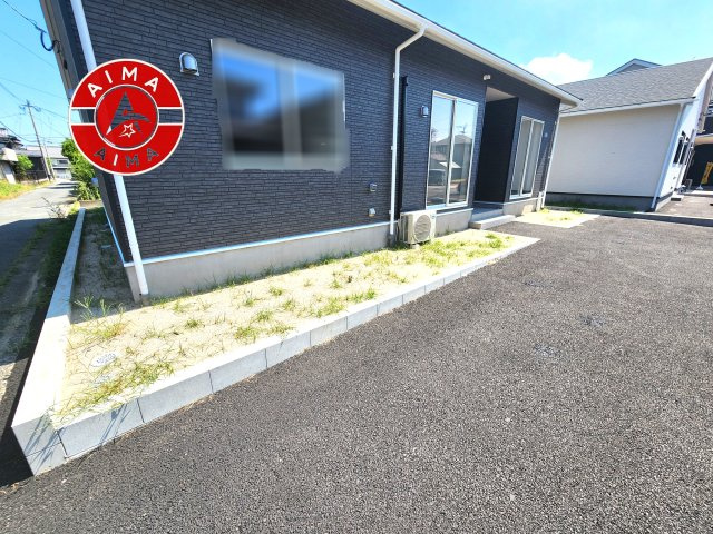 福津市津屋崎3丁目第30-2棟（2号棟）の外観|お庭で自由な時間を過ごせます。