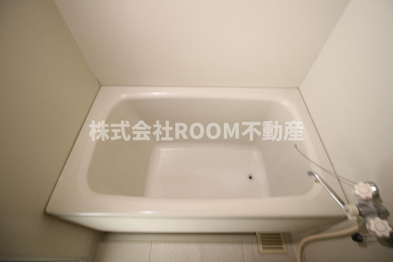エクセレントハイツの浴室|落ち着いた空間のお風呂です