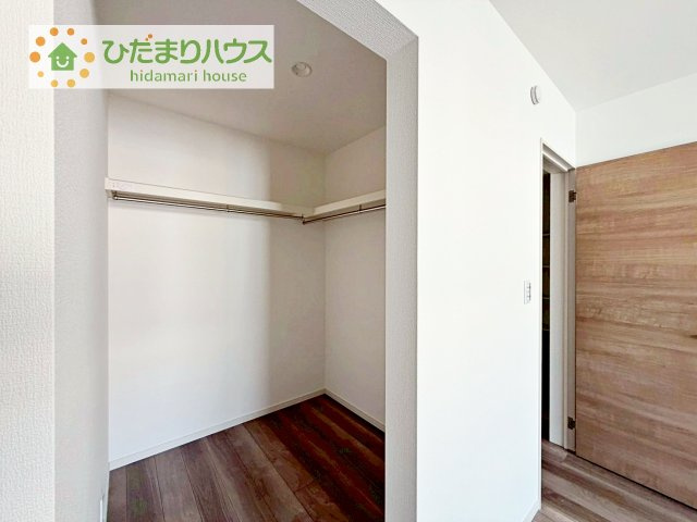 【収納】 | 常総市本石下第1期　新築戸建　8号棟 | 新婚さんにおすすめ！奥様に喜ばれる収納たっぷりのウォークインクローゼット付です☆