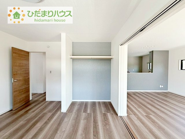 【収納】 | 常総市本石下第1期　新築戸建　8号棟 | お洋服の多い女性に人気！収納力の高いクローゼット付き☆彡