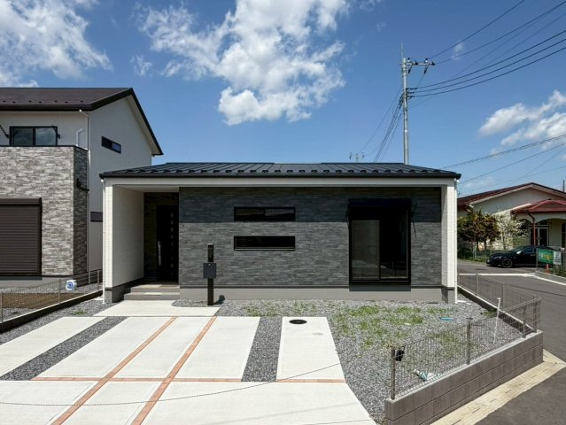 【外観】 | 常総市本石下第1期　新築戸建　8号棟 | デザイナーズのようなお洒落な外観です(^^♪