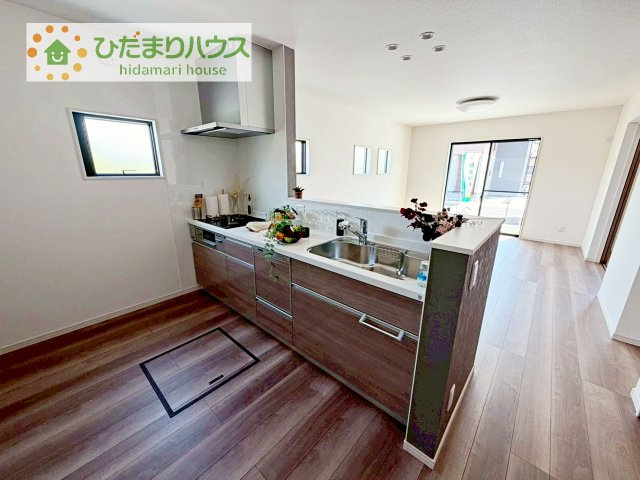【キッチン】 | 常総市本石下第1期　新築戸建　8号棟 | 3口コンロでお料理する時間も短くなりそうですね(*‘∀‘)