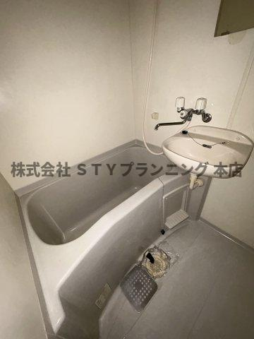 仲介手数料0円！レナジア名古屋芸大前の浴室