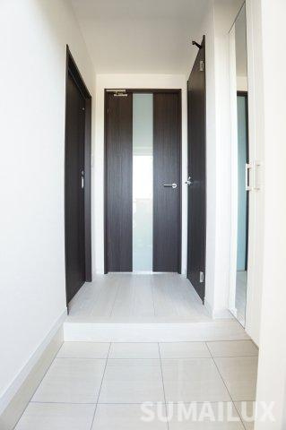 菊池郡菊陽町大字津久礼の賃貸マンションの玄関