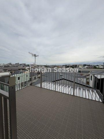 【現地画像あり】茅ヶ崎市中海岸3丁目　中古戸建　54.08平米のバルコニー|開放感良好のルーフバルコニー◎様々な用途とご利用いただけます♪