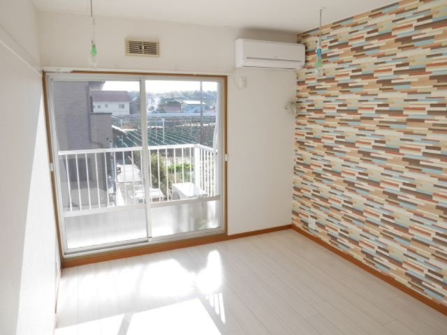 GLANZの居間・リビング|別部屋同間取りのお写真となります。参考にご覧くださいませ。