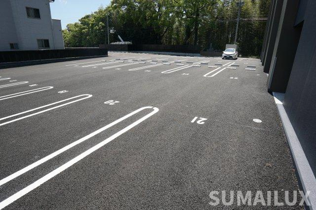 菊池郡菊陽町大字津久礼の賃貸マンションの駐車場
