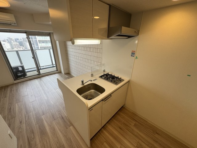 プレサンス広小路通　葵のキッチン