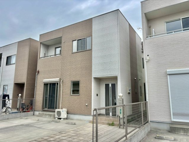マハロ阿成植木　C棟の外観