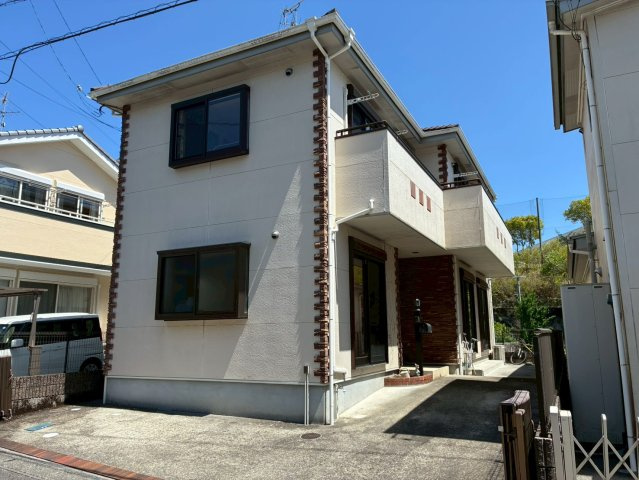 【二世帯にも◎5LDKS】高知市東秦泉寺　中古一戸建ての外観|シンプルで飽きの来ない佇まいです☆