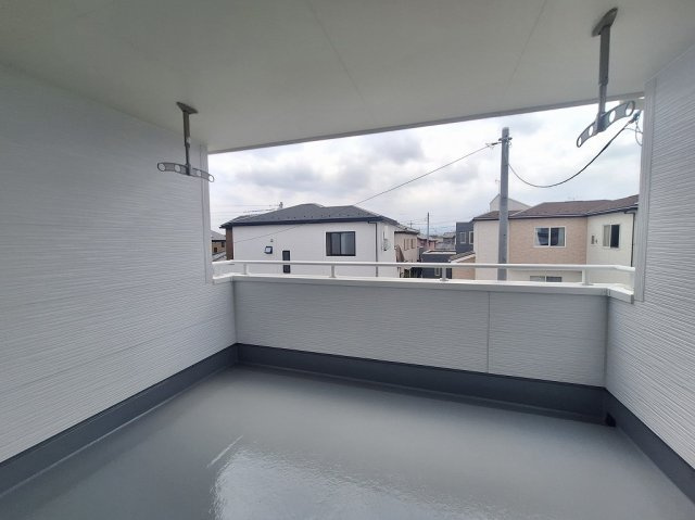 高崎市倉賀野町新築 全2棟のバルコニー|現地撮影