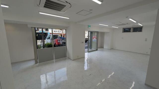 立川市曙町１丁目の店舗事務所の内装