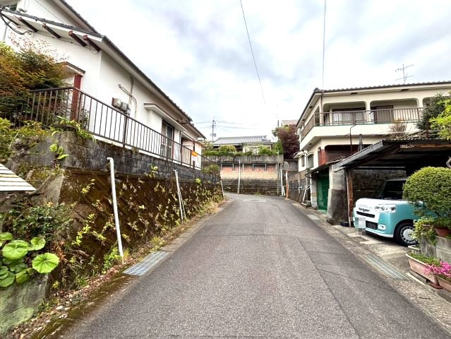 錦江台1丁目　売地の前面道路含む現地写真