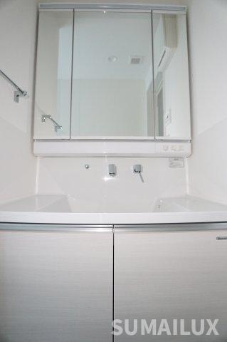 菊池郡菊陽町大字津久礼の賃貸マンションの独立洗面台