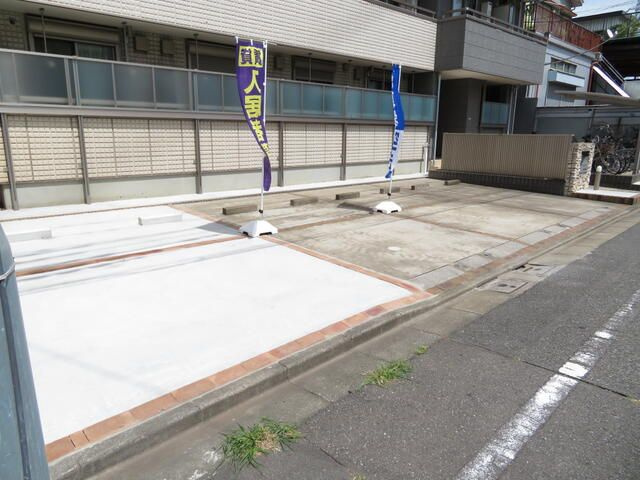 サンレジデンス東小松川の駐車場