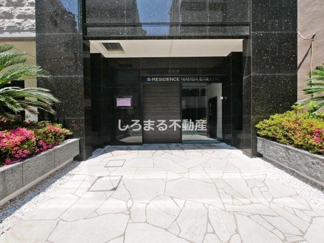 S-RESIDENCE難波Brillerのエントランス