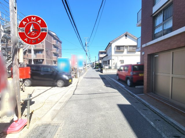 福岡市東区八田1丁目第11-1棟（1号棟）の前面道路含む現地写真|前面道路です。

