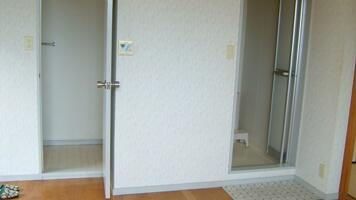 トイレ風呂の入り口