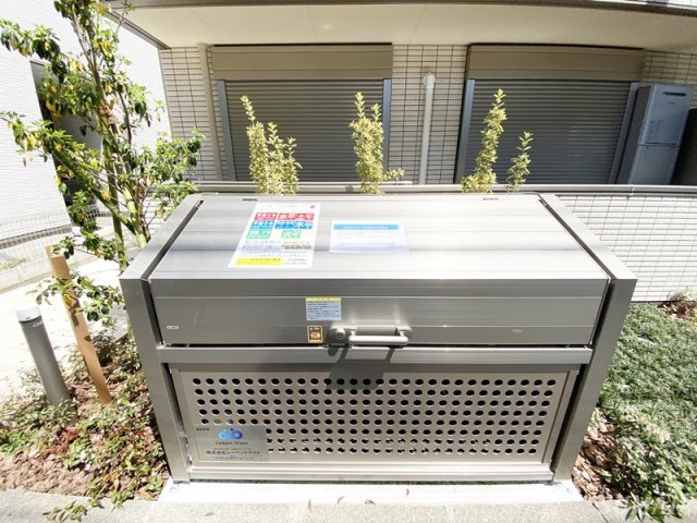 East IMのその他共用部分|敷地内ゴミ捨て場です☆