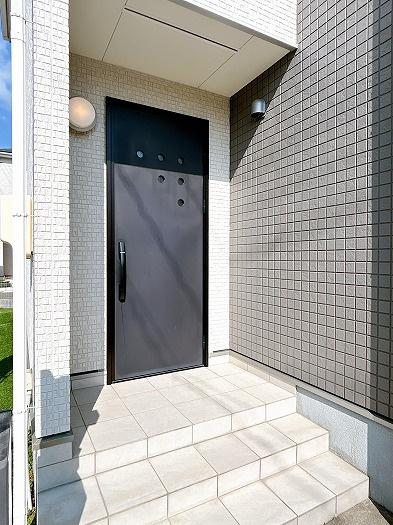 リフォーム中古戸建　岐阜市江崎南4丁目　平成26年築の玄関
