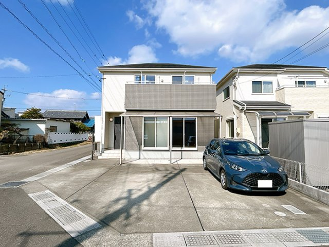 リフォーム中古戸建　岐阜市江崎南4丁目　平成26年築の駐車場