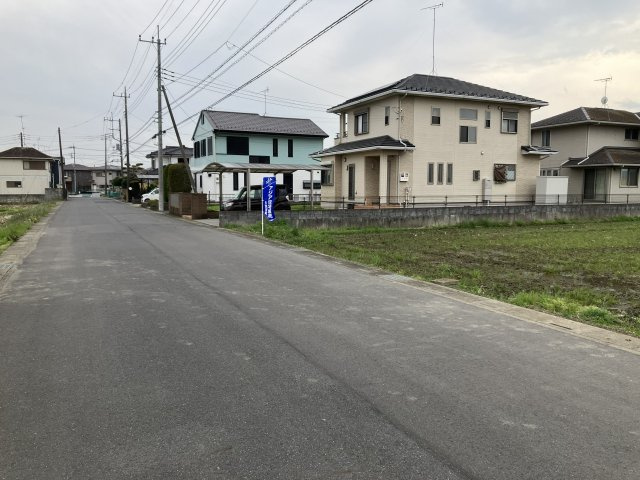 敷地面積１３４坪　売地　春日部市大場①の前面道路含む現地写真|西側公道約６．６ｍ、３．５ｍ接道！お車の出し入れもラクラクです♪最寄りバス停から徒歩３分♪　現地（2026年4月）撮影