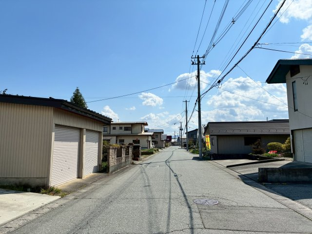 【売地】中山町大字長崎字上川原土地の前面道路含む現地写真|前面道路