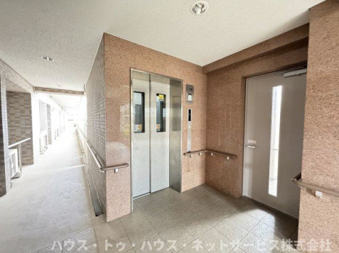 ヌーベルバーグ常盤平のロビー