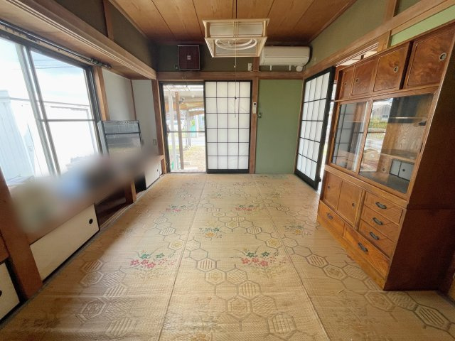 中古戸建・中古住宅　太田市亀岡町　尾島小学校・尾島中学校の和室|家族で過ごす居間としても使えるキッチン隣の和室！