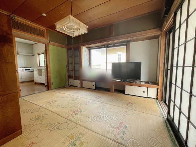 中古戸建・中古住宅　太田市亀岡町　尾島小学校・尾島中学校の和室|地袋付きなのでテレビ台としても使えますね♪