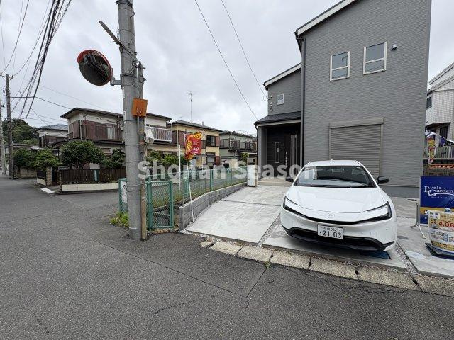 【前面道路含む現地写真】