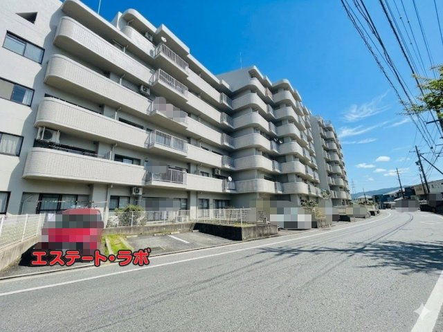 中央マンション上地B棟の外観|●完成物件の内覧受付中。
お気軽にお問合せください♪