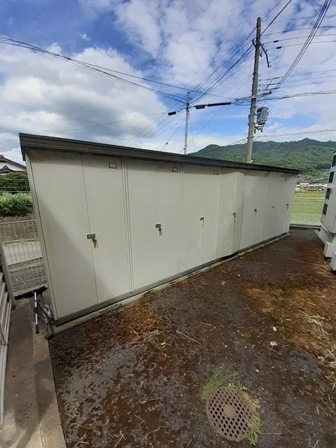 サニーハイツ　天神東棟のその他共用部分|外部トランクは無料で使用OK◇