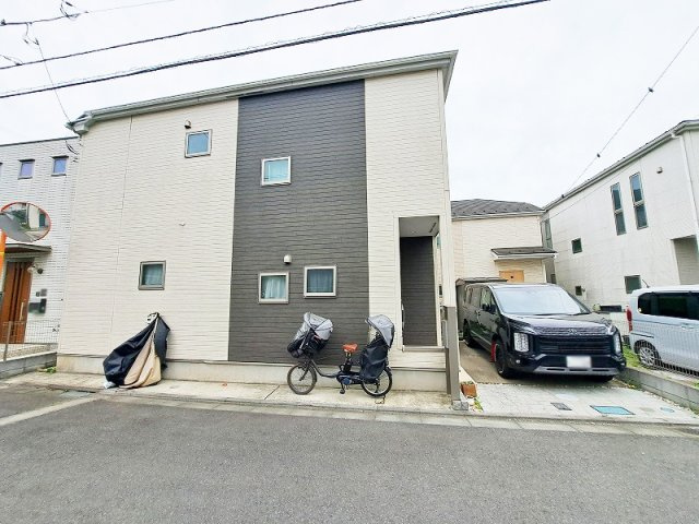 【外観】 | 新座市片山1丁目　中古一戸建住宅　(保谷店) | 第一種低層住居専用地域につき住環境の良さが魅力。