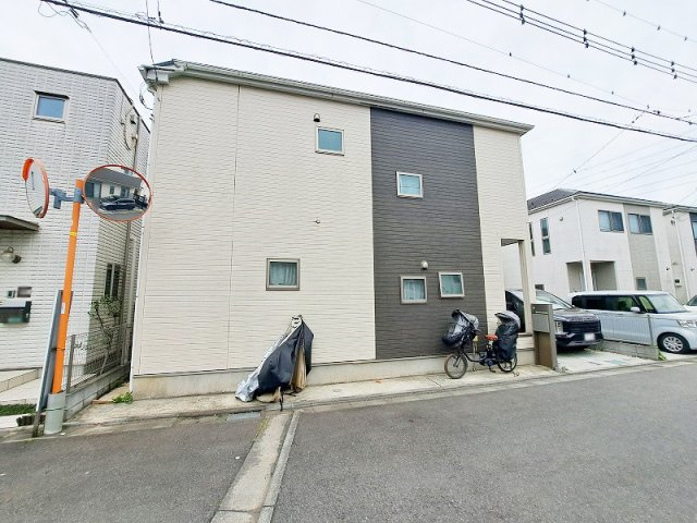 【外観】 | 新座市片山1丁目　中古一戸建住宅　(保谷店) | 緑が多く閑静な住宅地でのびのびとした暮らし
