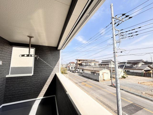 【Cradle garden】宇都宮市今宮 第3 全5棟のバルコニー|〇4号棟〇
屋根付きのインナーバルコニーは、急な雨でも安心。
洗濯物も干しやすく、暮らしに頼れるスペースです！
※2026年4月撮影
