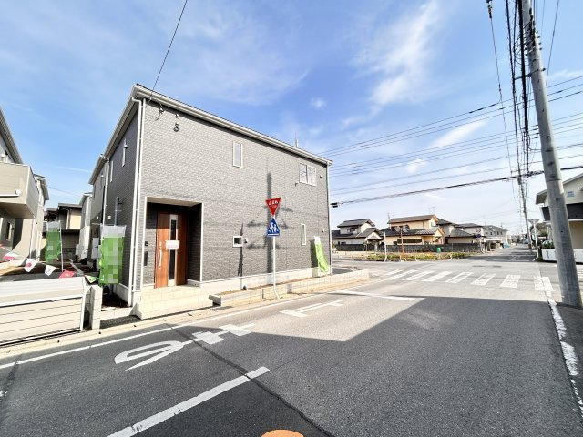 【Cradle garden】宇都宮市今宮 第3 全5棟の前面道路含む現地写真|〇4号棟〇
前面道路は西側約7ｍ、南側約8ｍと広めですので、お車の駐車もラクラクです♪
※2026年4月撮影