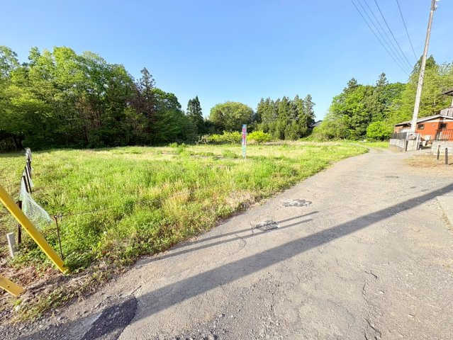 日高市新堀　建築条件なし売地　JR川越線『高麗川駅』徒歩22分　【高麗川小学区】の前面道路含む現地写真