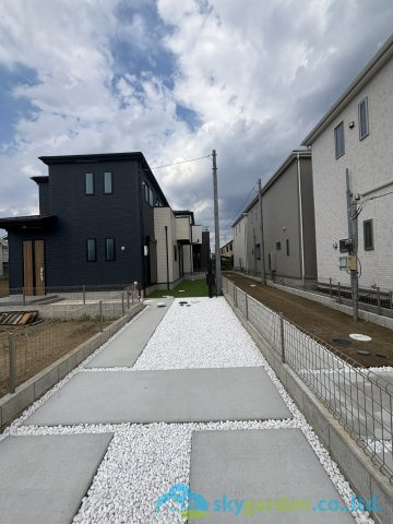平塚市上平塚2期　新築戸建　全3棟2号棟の駐車場