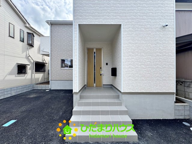 宮代町道佛第11　新築一戸建て　クレイドルガーデンの玄関