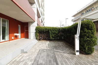 【庭】 | プレステ15番館鶴見緑地