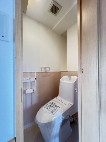 ルイシャトレ大和八木のトイレ|温水洗浄便座付きトイレ