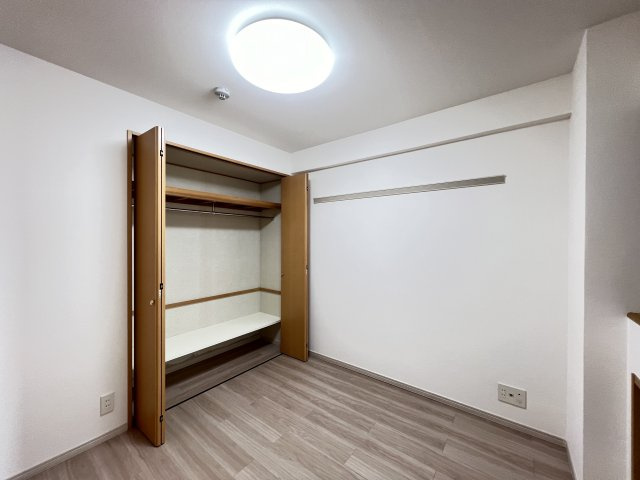 ルイシャトレ大和八木の子供部屋|洋室4.5帖　クローゼット付き